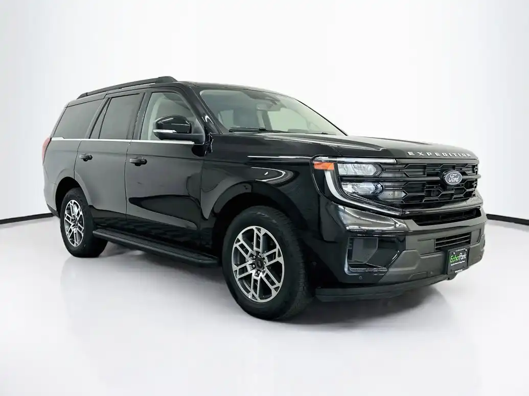 2025 Ford Expedition Active 4WD's photo