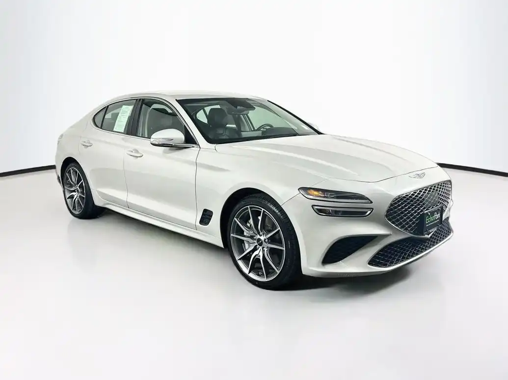 2025 Genesis G70 2.5T Standard's photo