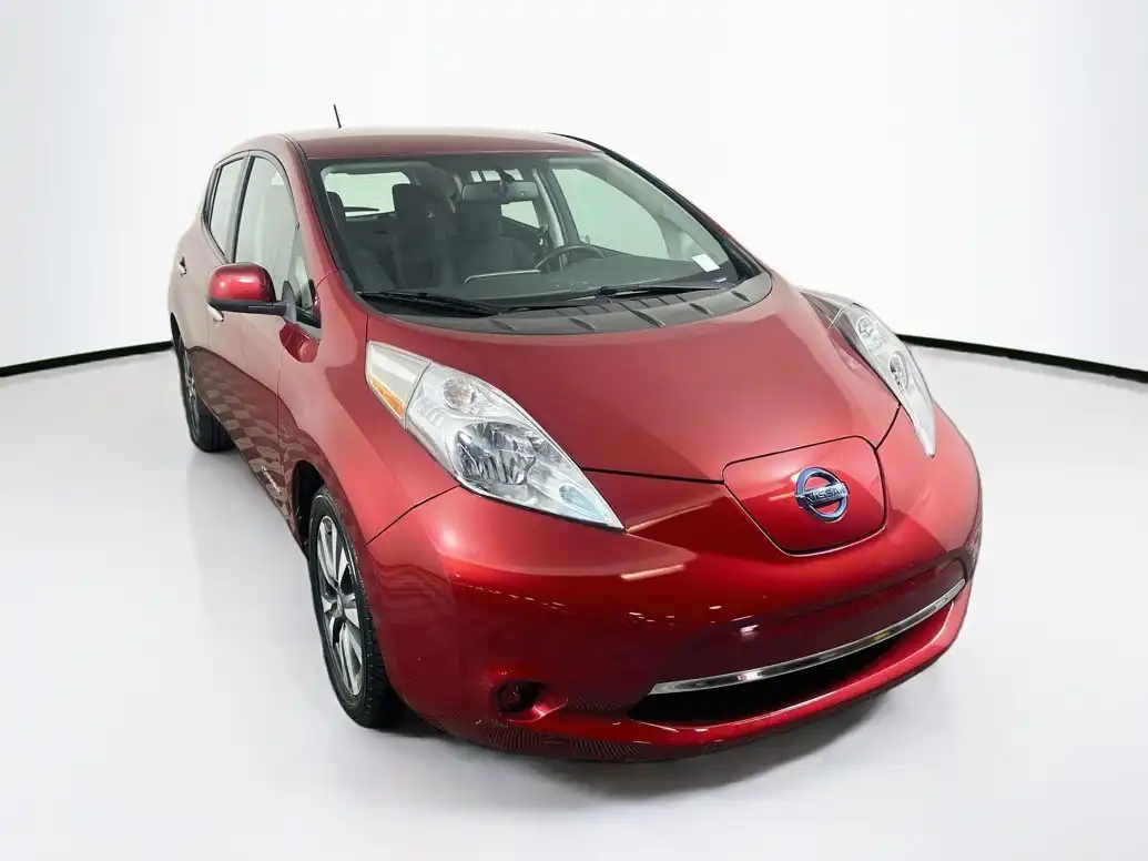 2015 Nissan Leaf SV's photo