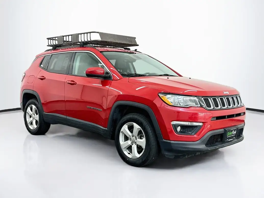 2018 Jeep Compass Latitude 4X4 photo 1