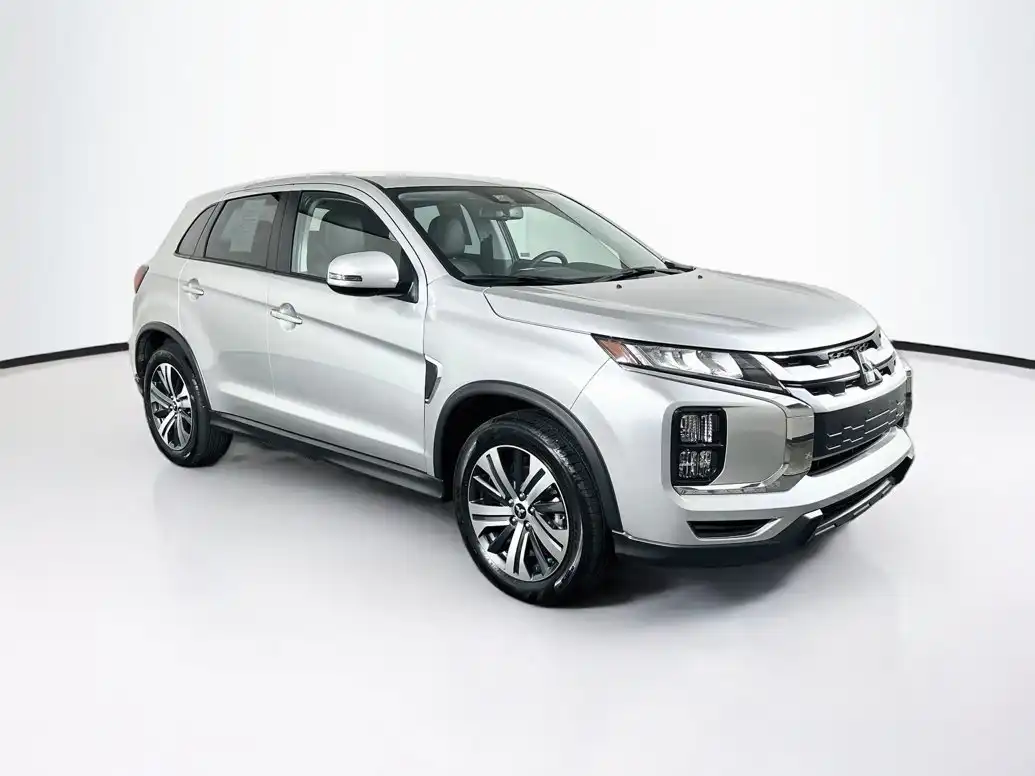 2025 Mitsubishi Outlander Sport 2.0 SE AWC CVT's photo