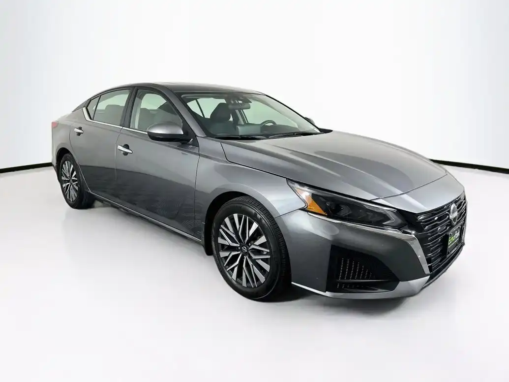 2024 Nissan Altima 2.5 SV's photo