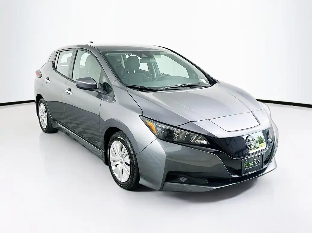 2024 Nissan Leaf S's photo