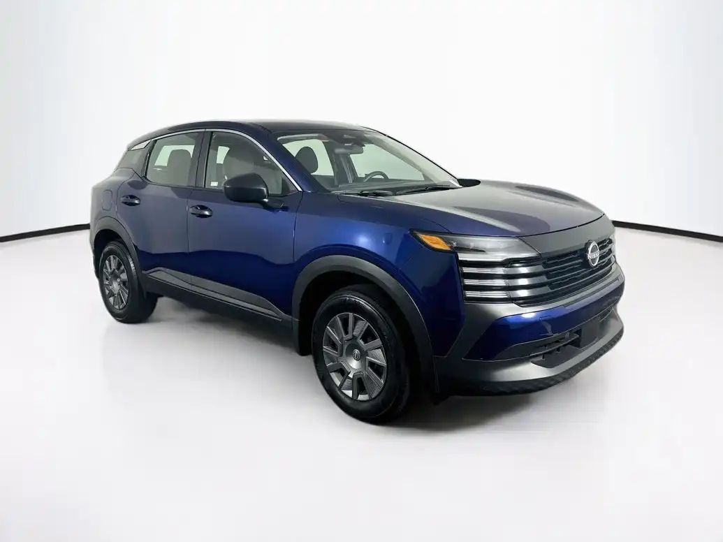 2025 Nissan Kicks 2.0 S's photo