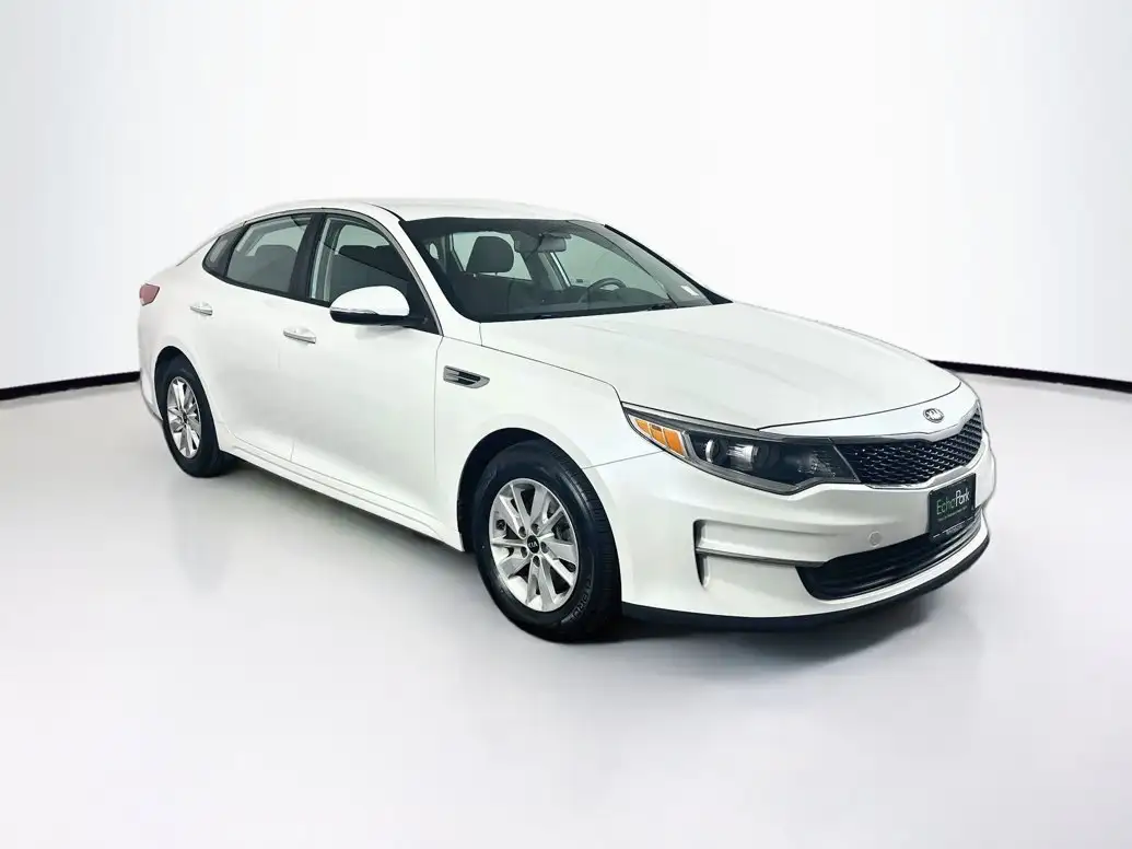 2018 Kia Optima LX AT's photo