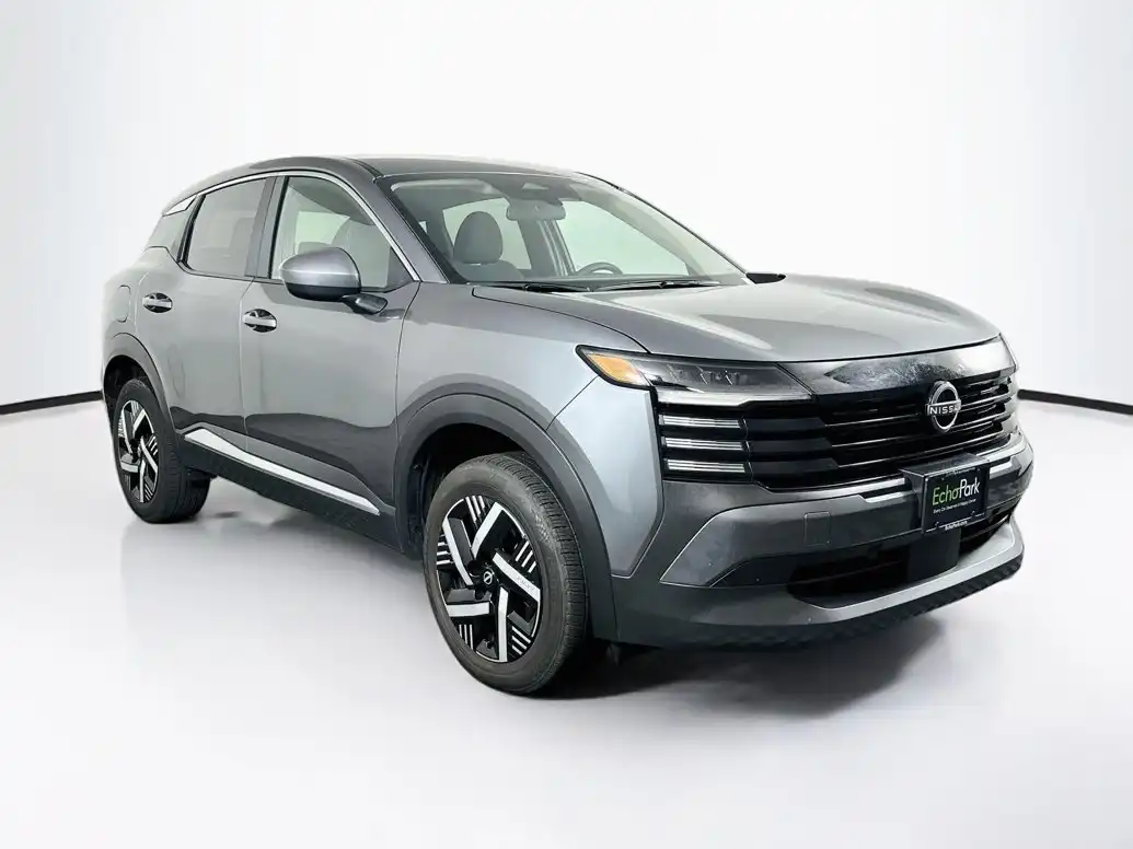 2025 Nissan Kicks 2.0 SV's photo