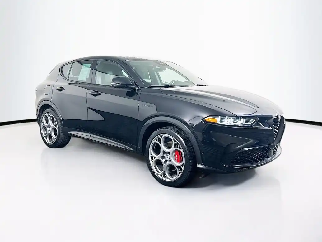 2024 Alfa Romeo Tonale Veloce's photo