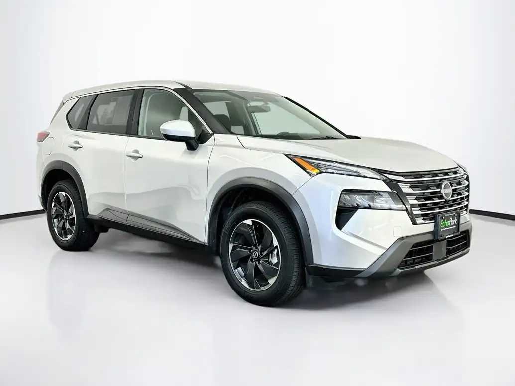2025 Nissan Rogue SV AWD's photo