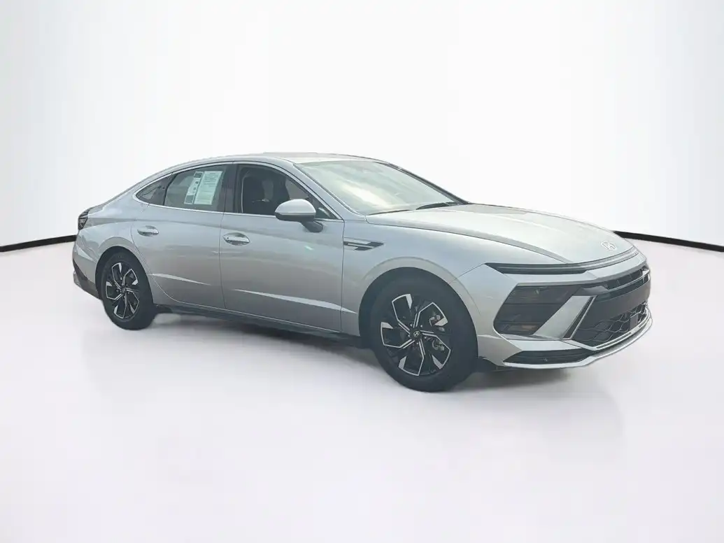 2025 Hyundai Sonata SEL's photo