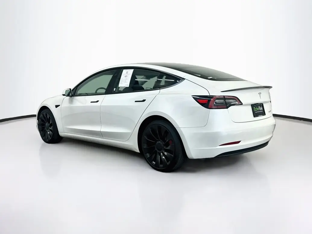 2023 Tesla Model 3 Performance photo 5