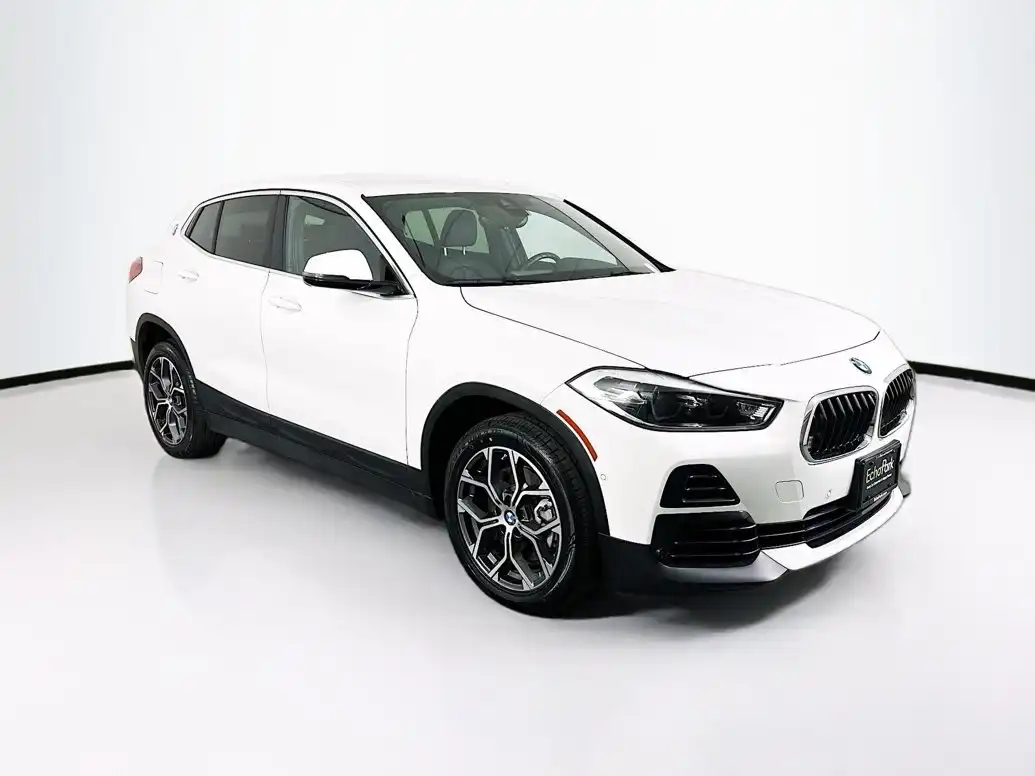 2023 BMW X2 sDrive28i's photo