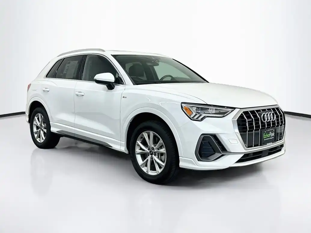 2025 Audi Q3 45 TFSI S Line Premium quattro's photo