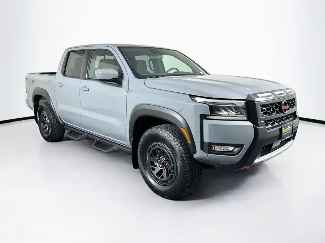 2025 Nissan Frontier PRO-4X Crew Cab 4X4's photo