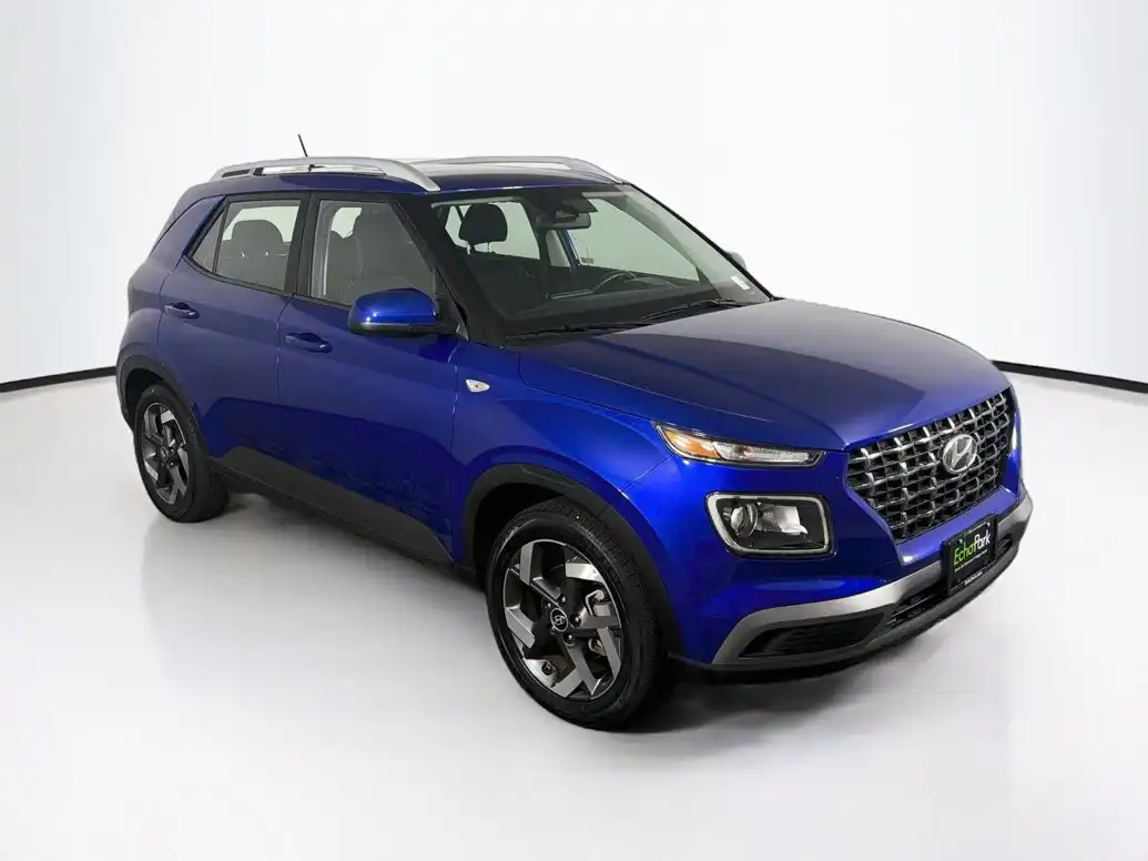 2025 Hyundai Venue SEL IVT's photo