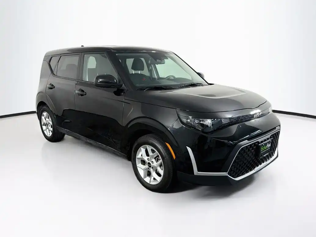 2025 Kia Soul 2.0 LX IVT's photo