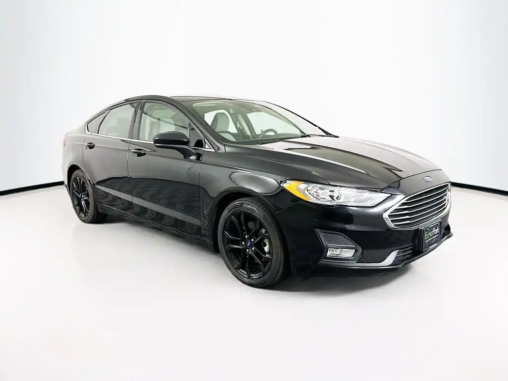 2020 Ford Fusion SE FWD's photo
