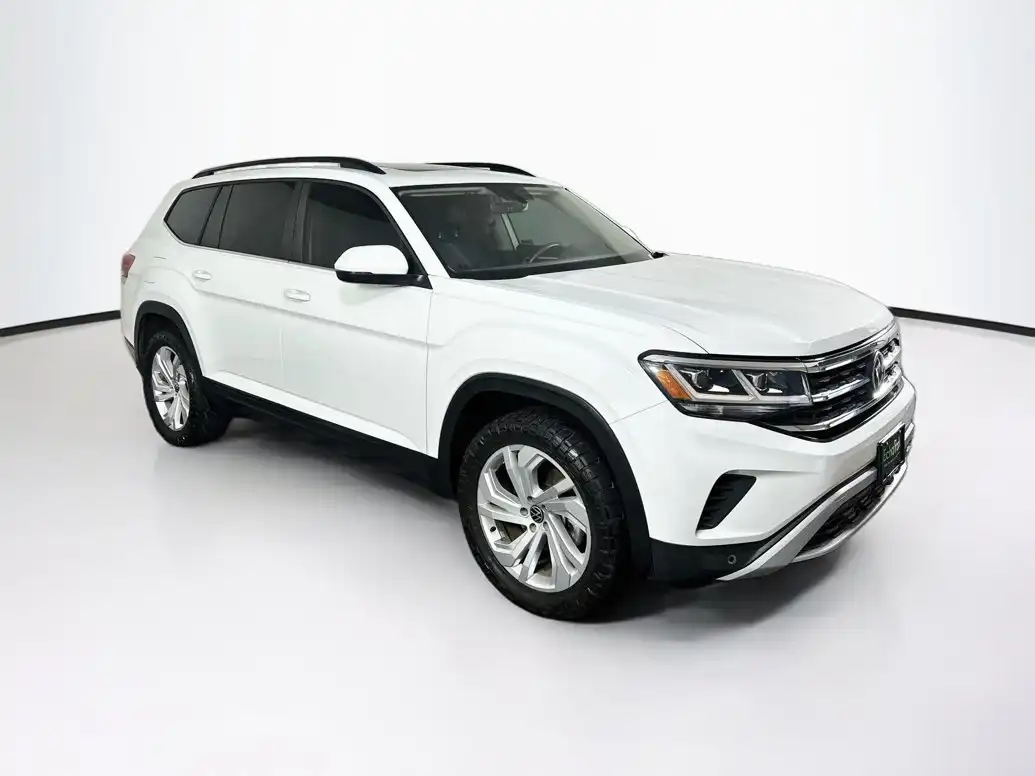 2023 Volkswagen Atlas 3.6L SE with Tech 4Motion's photo