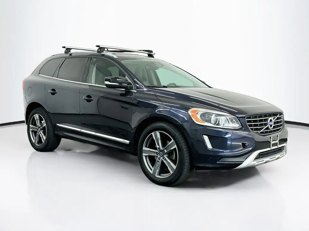 2017 Volvo XC60 T6 AWD Dynamic photo 1