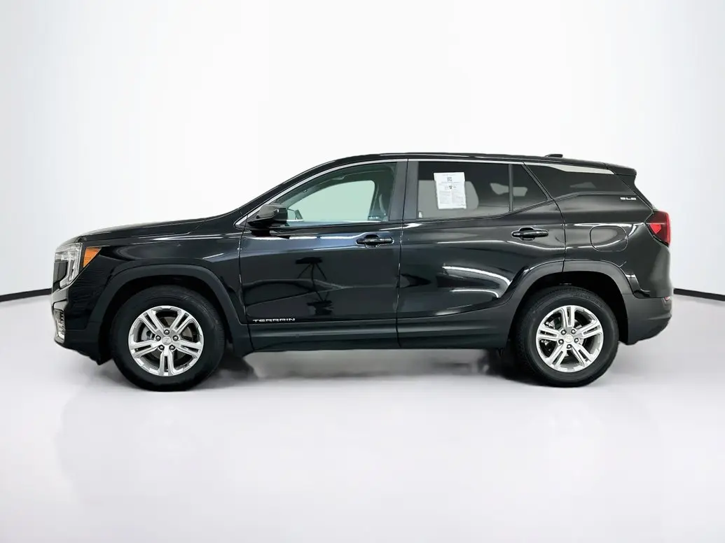 2024 GMC Terrain SLE AWD photo 4