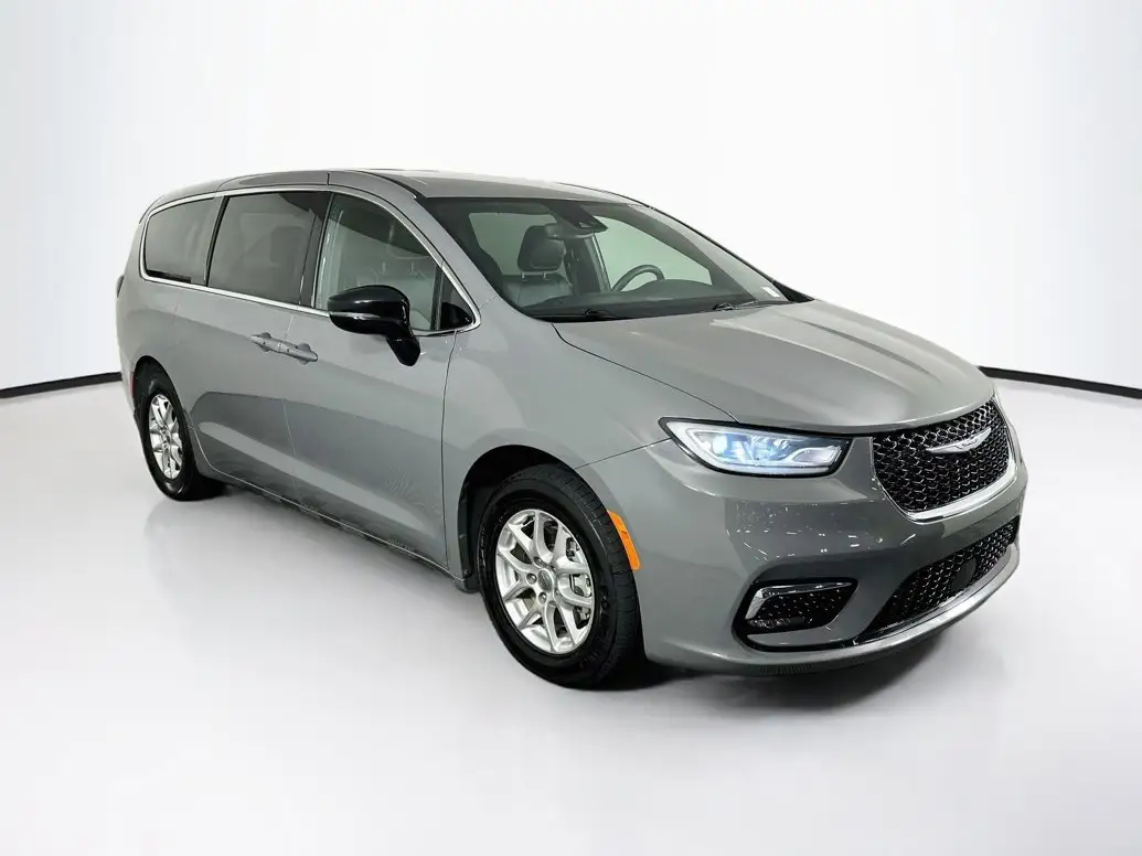 2025 Chrysler Pacifica Select photo 1