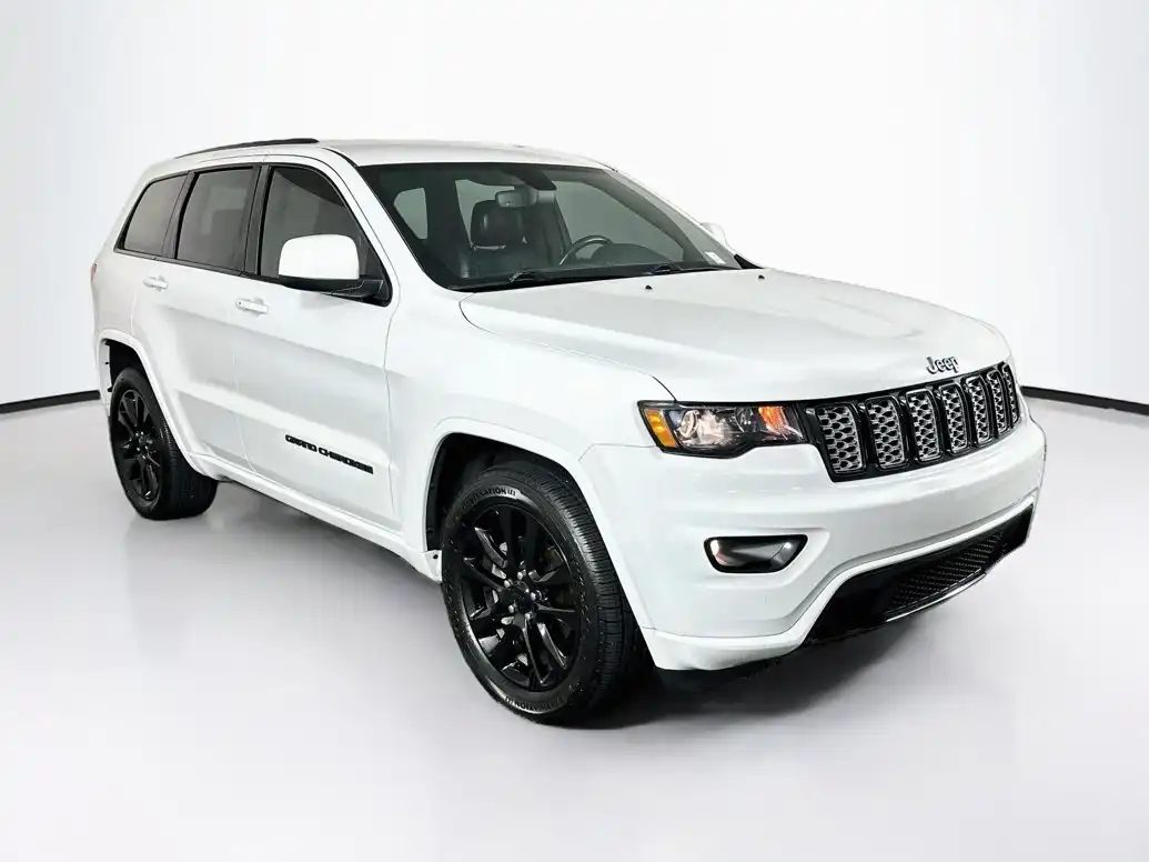 2019 Jeep Grand Cherokee Altitude's photo
