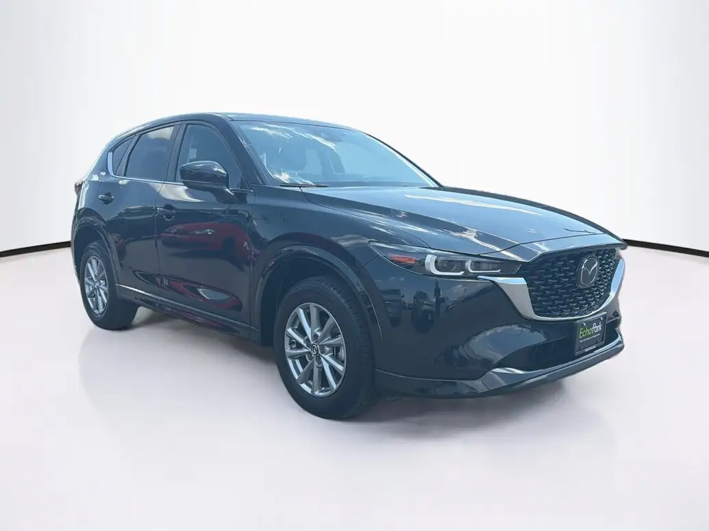 2025 Mazda CX-5 S Preferred package Auto AWD photo 1