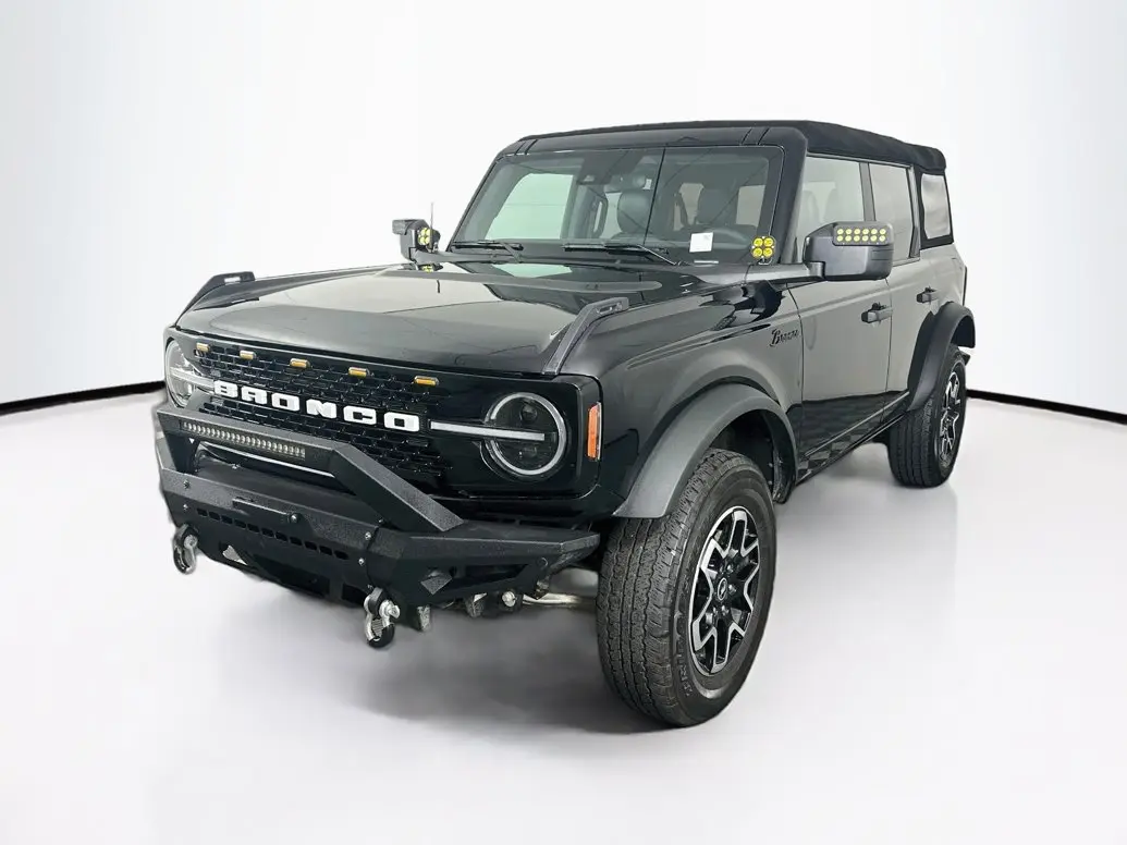 2021 Ford Bronco Base 4x4 photo 3