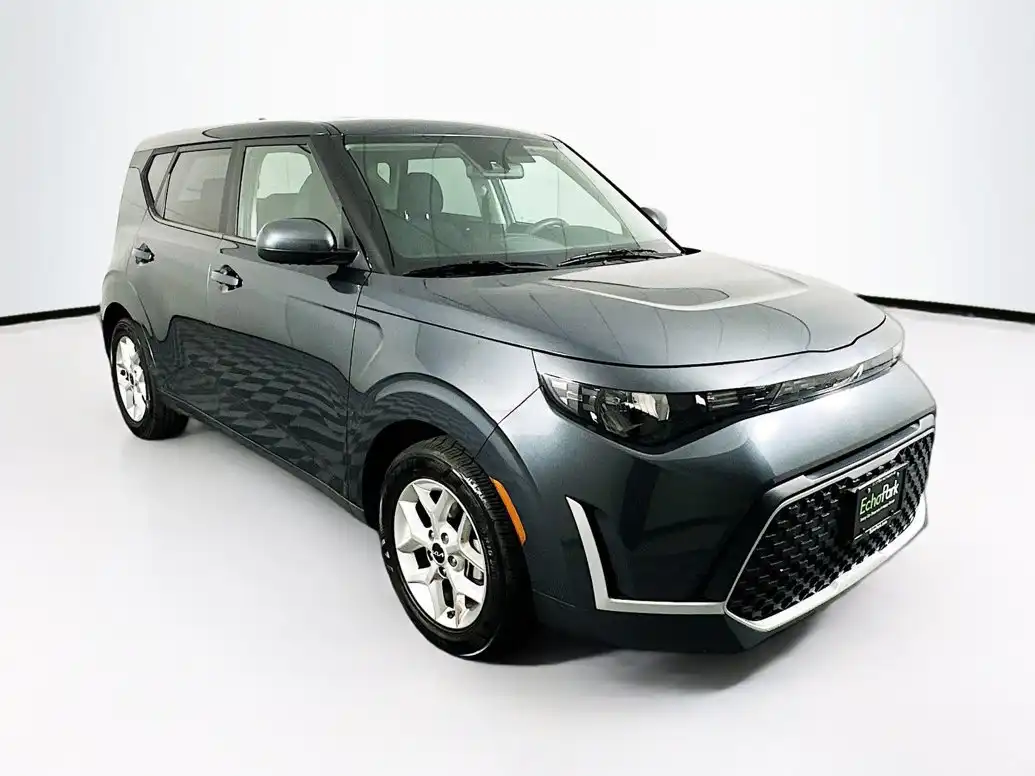 2023 Kia Soul 2.0L LX IVT's photo