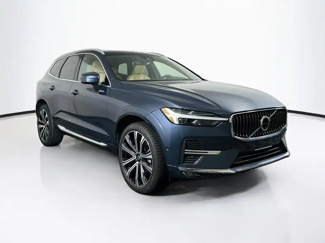 2023 Volvo XC60 B5 Ultimate Bright Theme FWD's photo