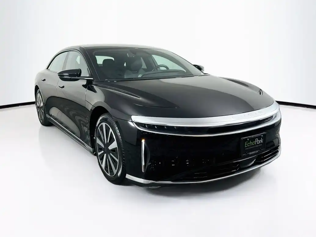 2024 Lucid Air Touring's photo