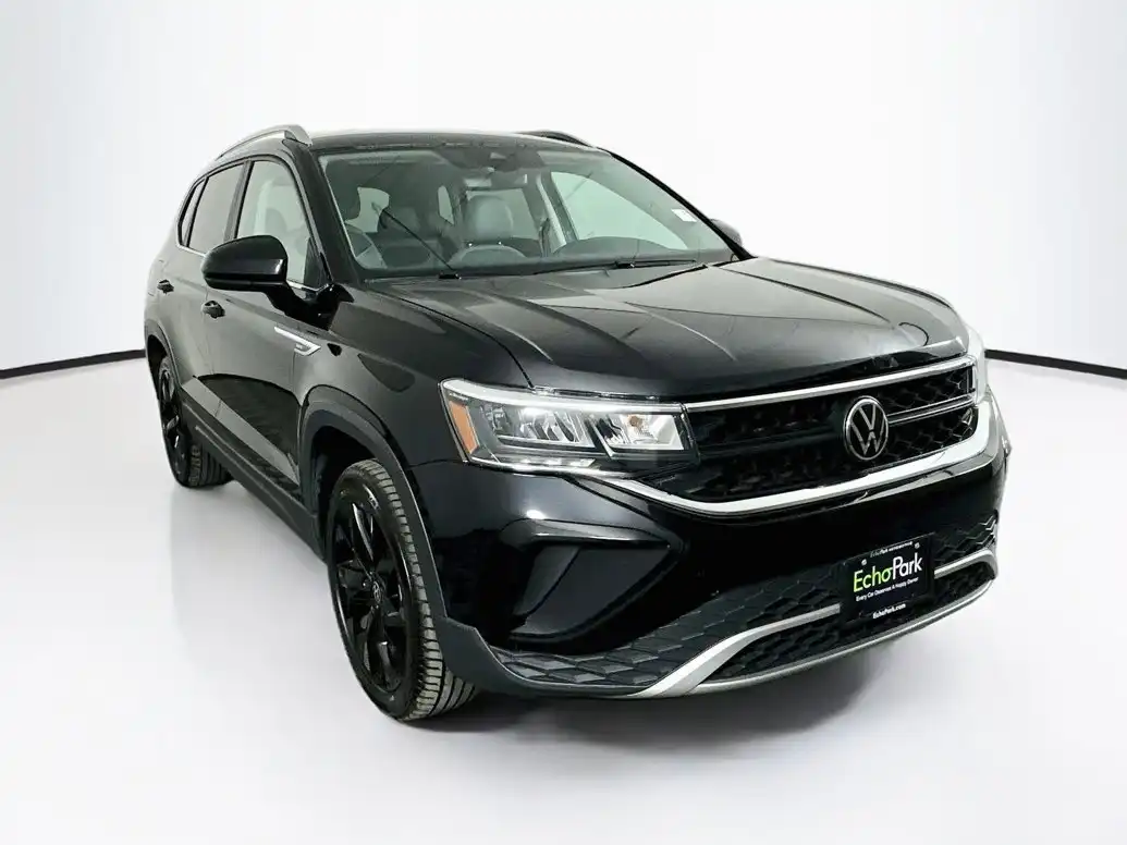 2023 Volkswagen Taos 1.5T SE's photo