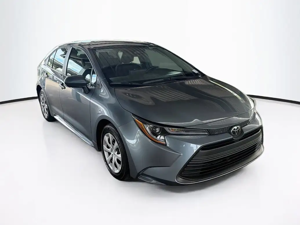 2025 Toyota Corolla LE CVT's photo