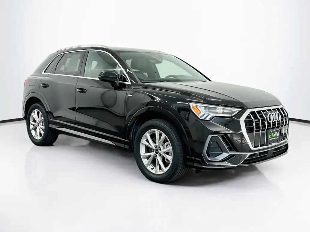2025 Audi Q3 45 TFSI S Line Premium quattro's photo