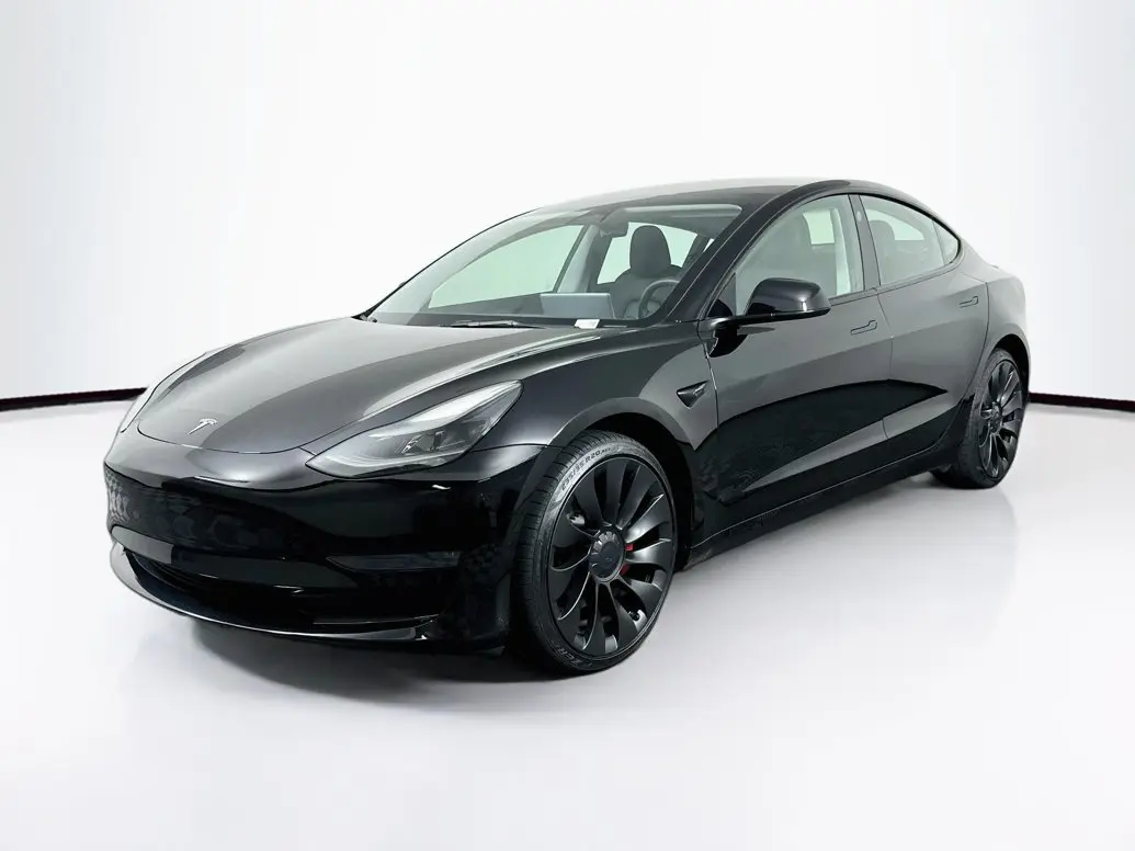 2023 Tesla Model 3 Performance photo 3