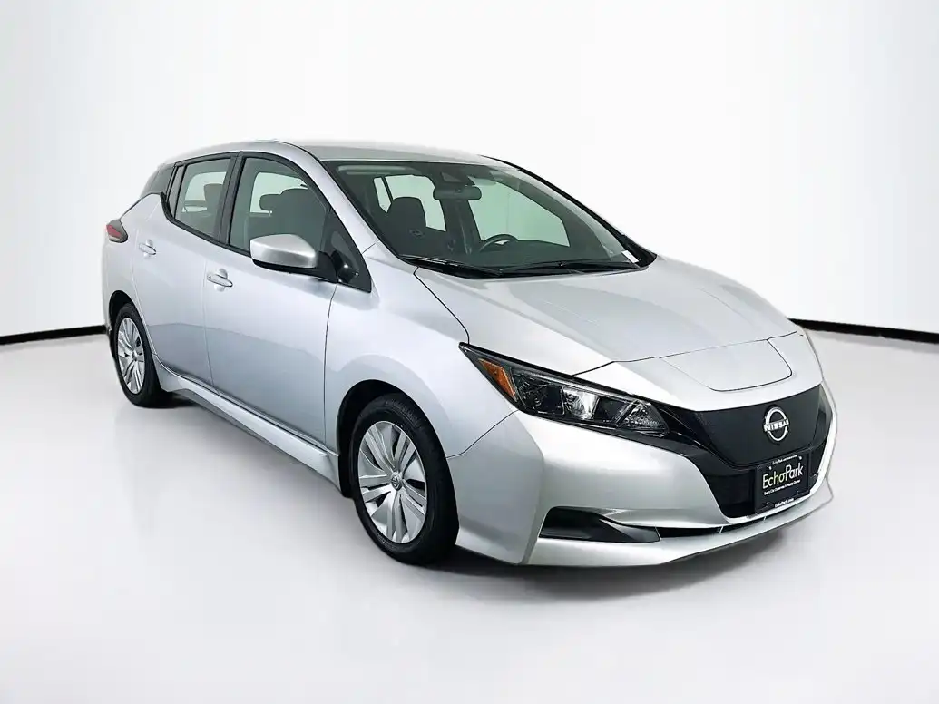 2024 Nissan Leaf S's photo