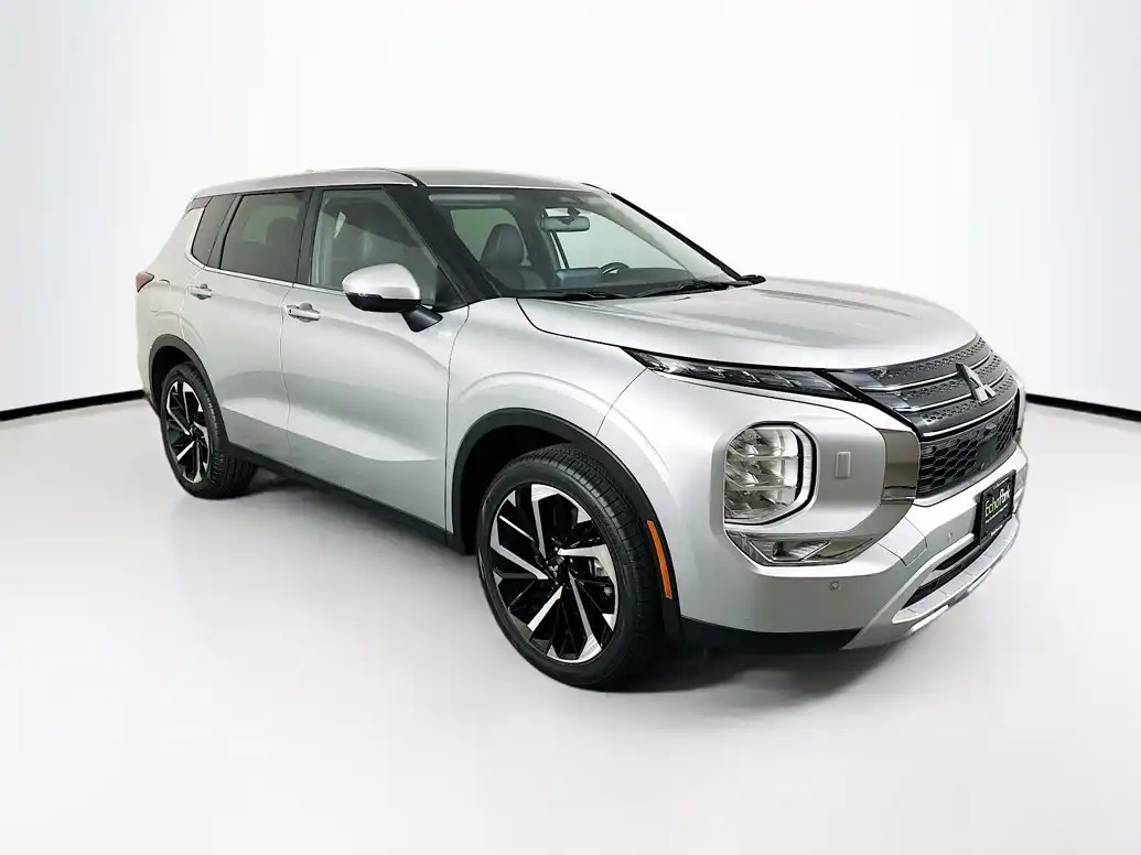 2024 Mitsubishi Outlander SE S-AWC's photo