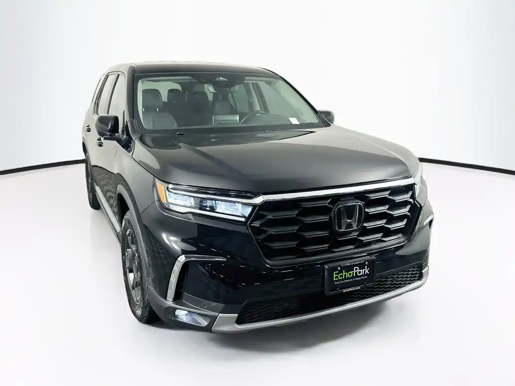 2024 Honda Pilot EX-L 2WD 8-Passenger's photo