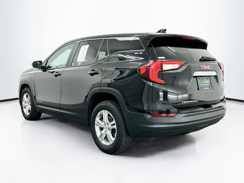 2024 GMC Terrain SLE AWD photo 5