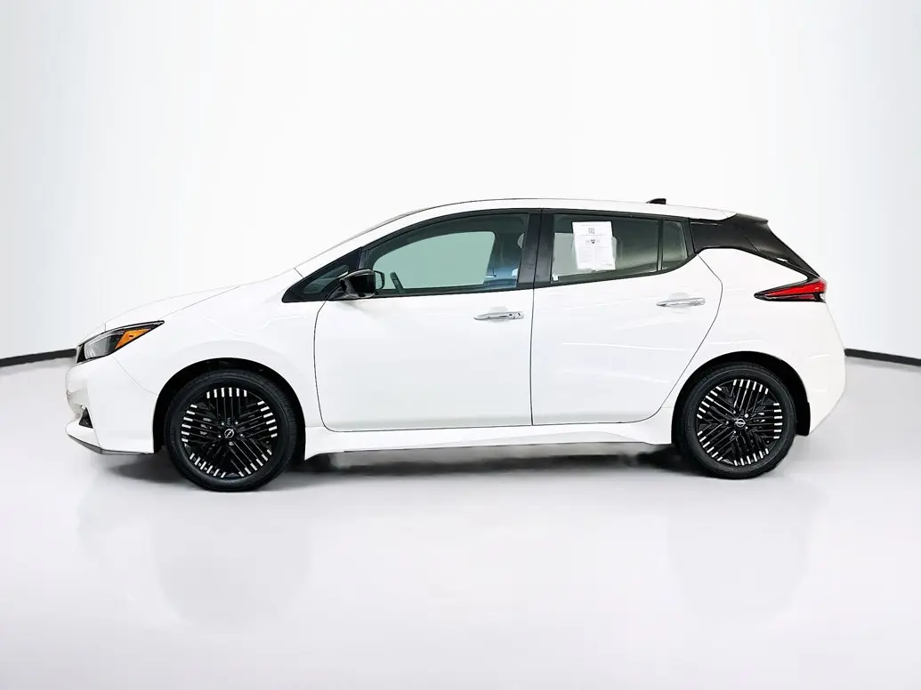 2025 Nissan Leaf SV PLUS photo 4
