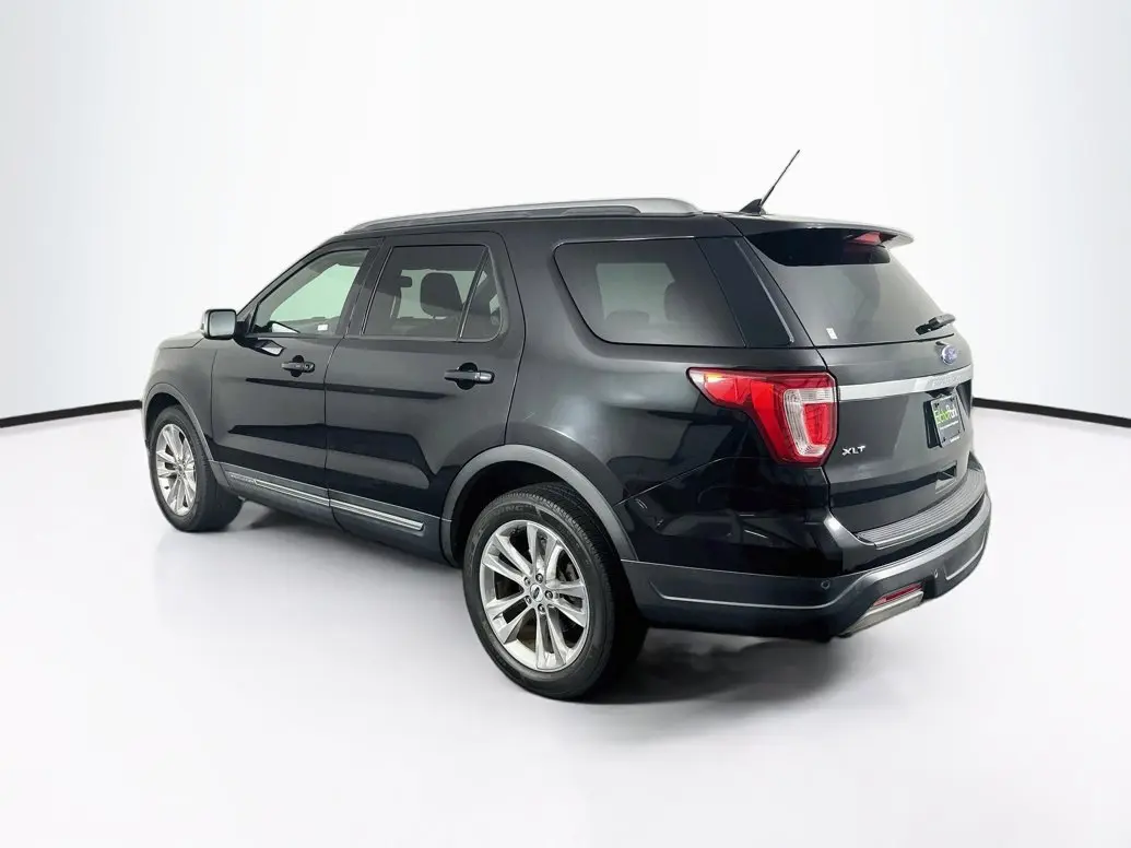 2019 Ford Explorer XLT 4WD photo 5