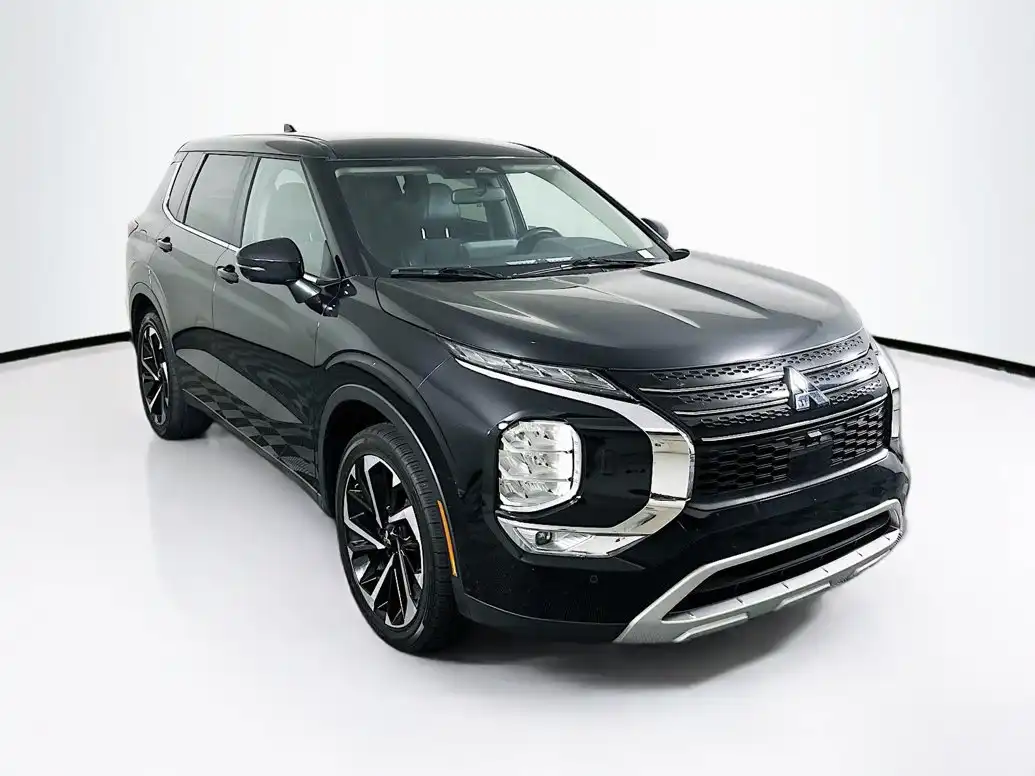2024 Mitsubishi Outlander SE S-AWC's photo