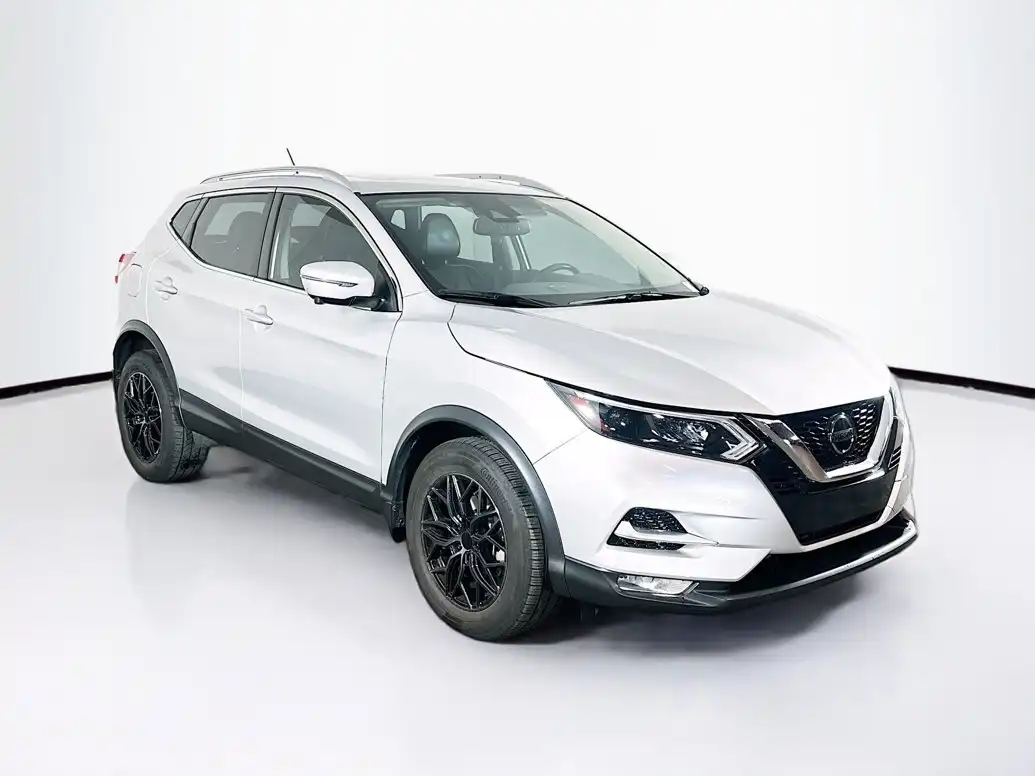 2021 Nissan Rogue Sport SL FWD's photo