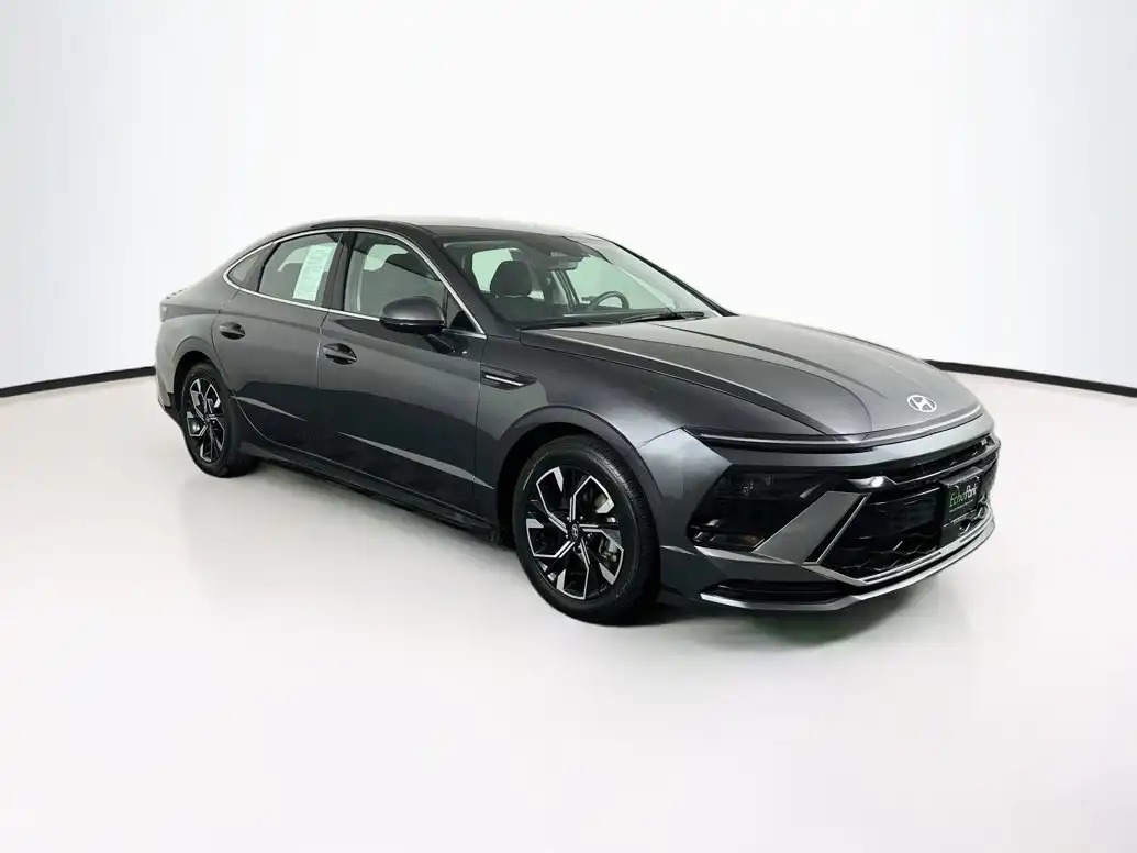 2025 Hyundai Sonata SEL's photo