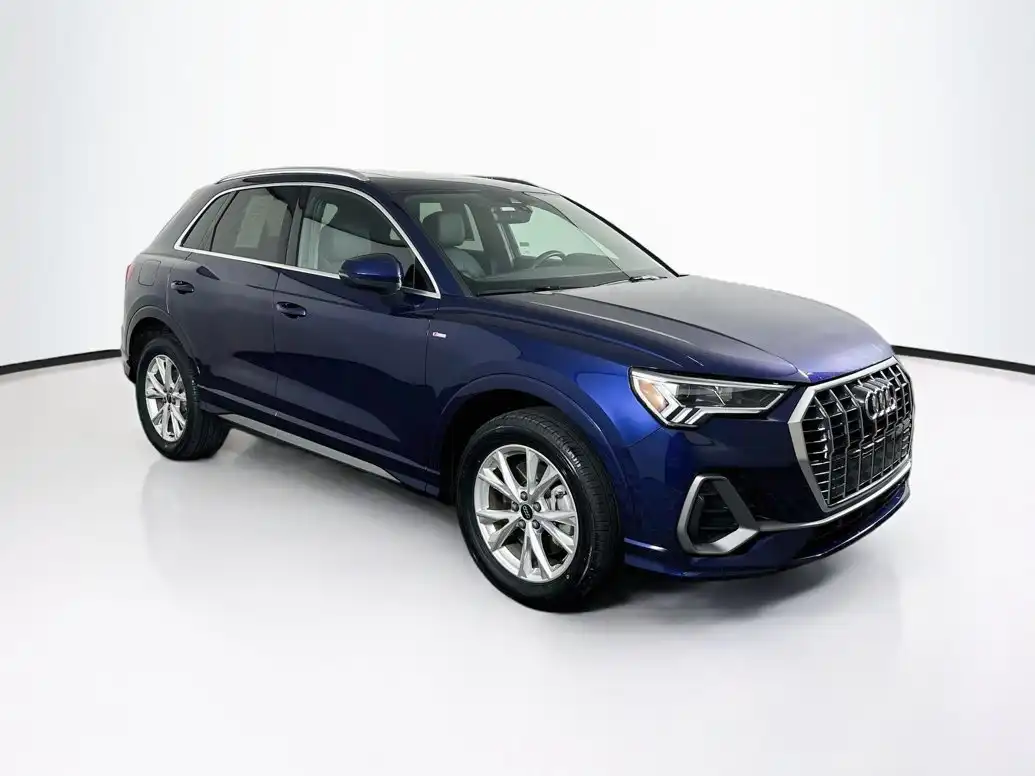 2025 Audi Q3 45 TFSI S Line Premium quattro's photo