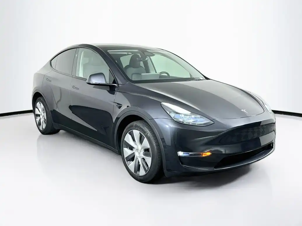 2024 Tesla Model Y Long Range Dual Motor All-Wheel Drive's photo