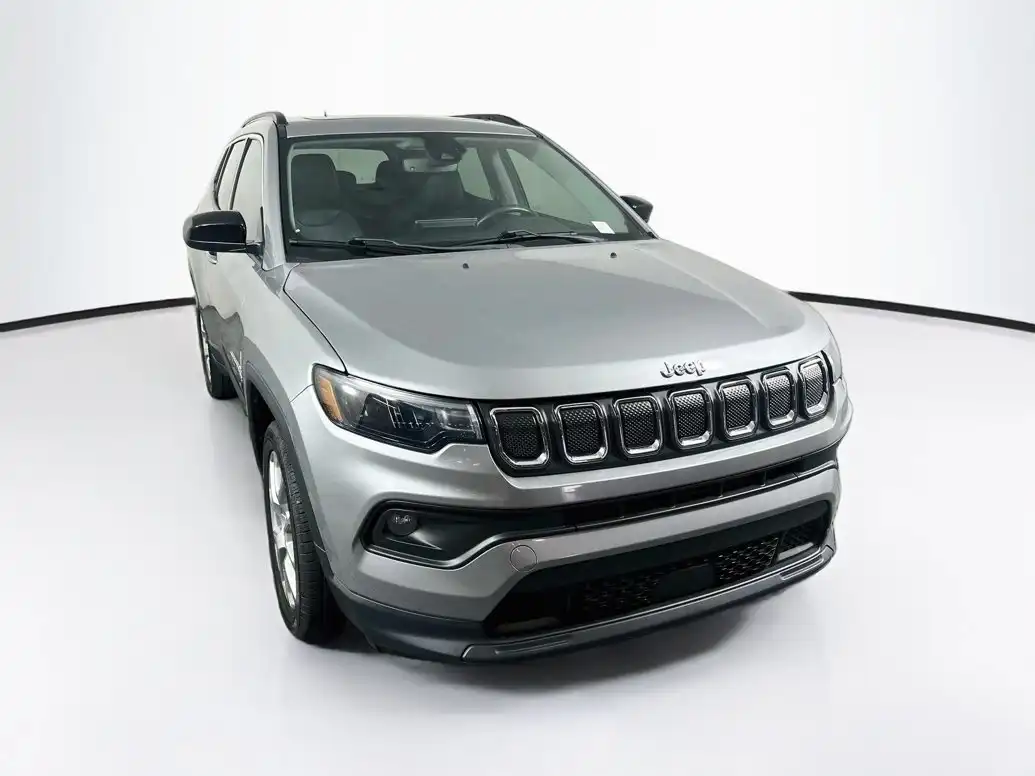 2022 Jeep Compass Latitude Lux 4WD's photo