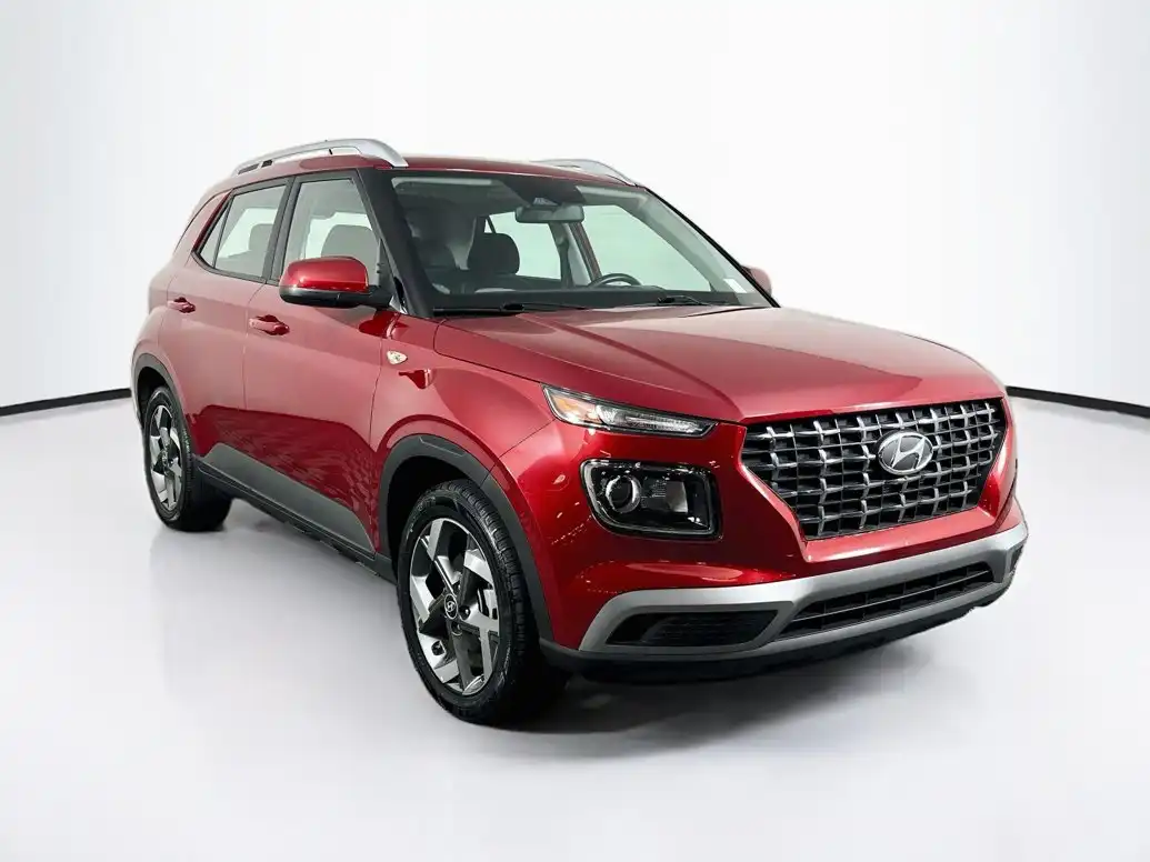 2025 Hyundai Venue SEL IVT's photo