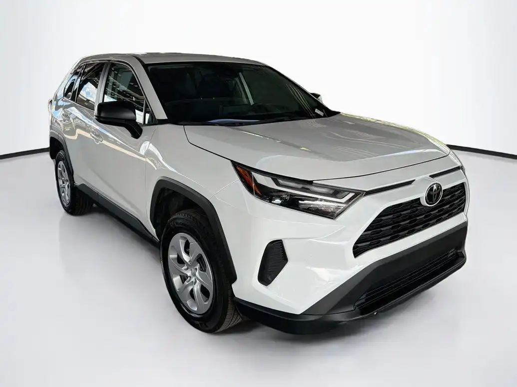 2025 Toyota RAV4 4432 LE's photo