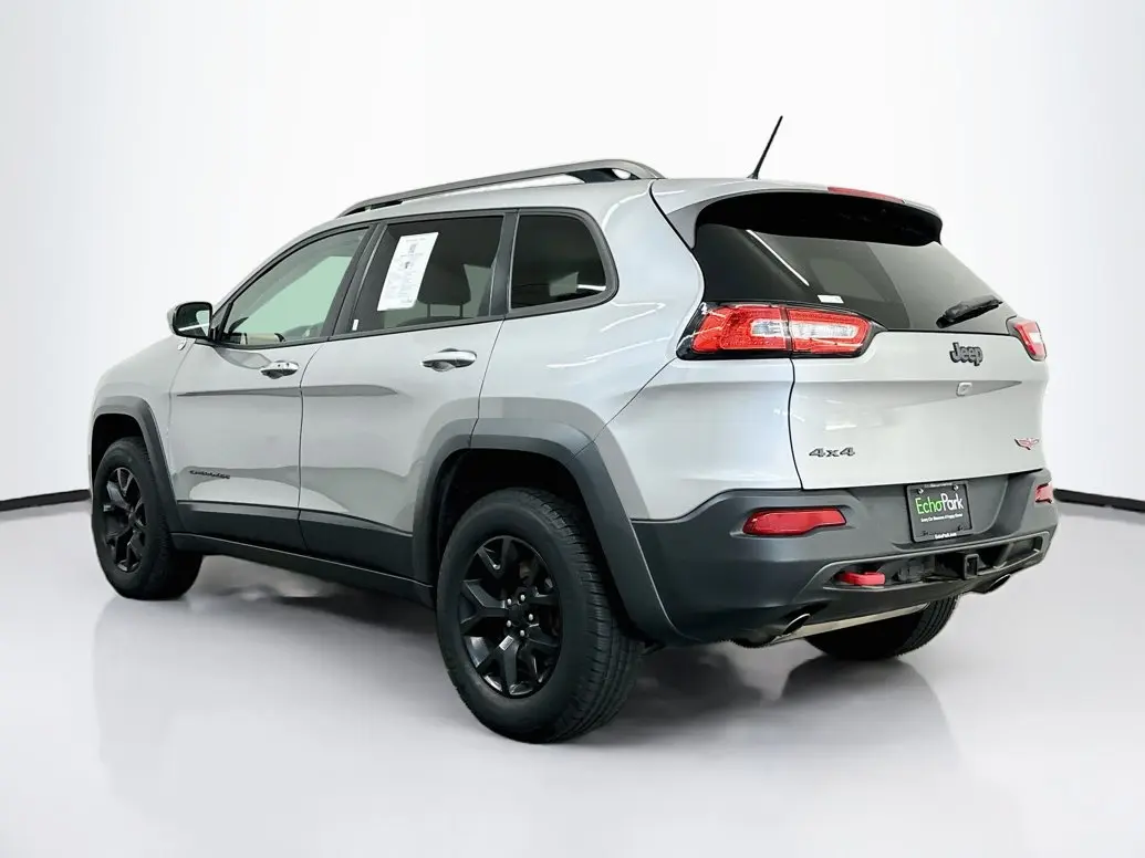 2015 Jeep Cherokee Trailhawk 4WD photo 5