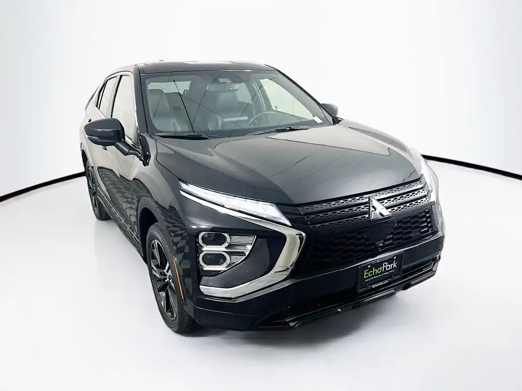2024 Mitsubishi Eclipse Cross SEL S-AWC's photo